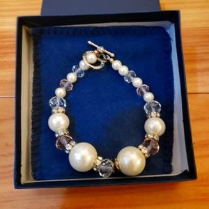 New Creative Bracelet Made With Pearl's and Transparent Beads.